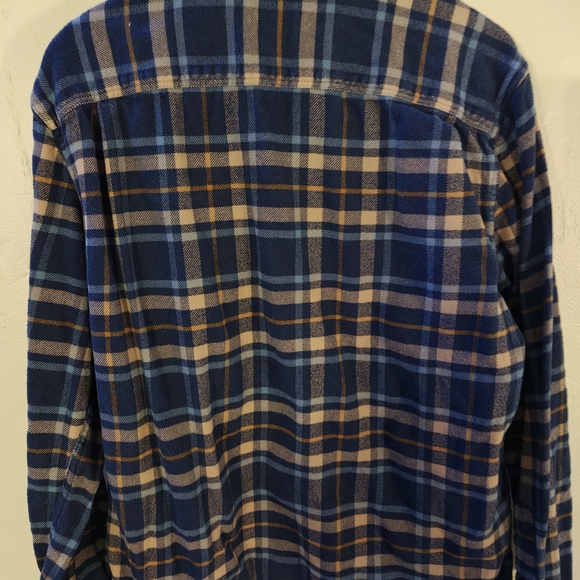 Patagonia Men's Flannel Shirt - Navy and Amber - Picture 3 of 3